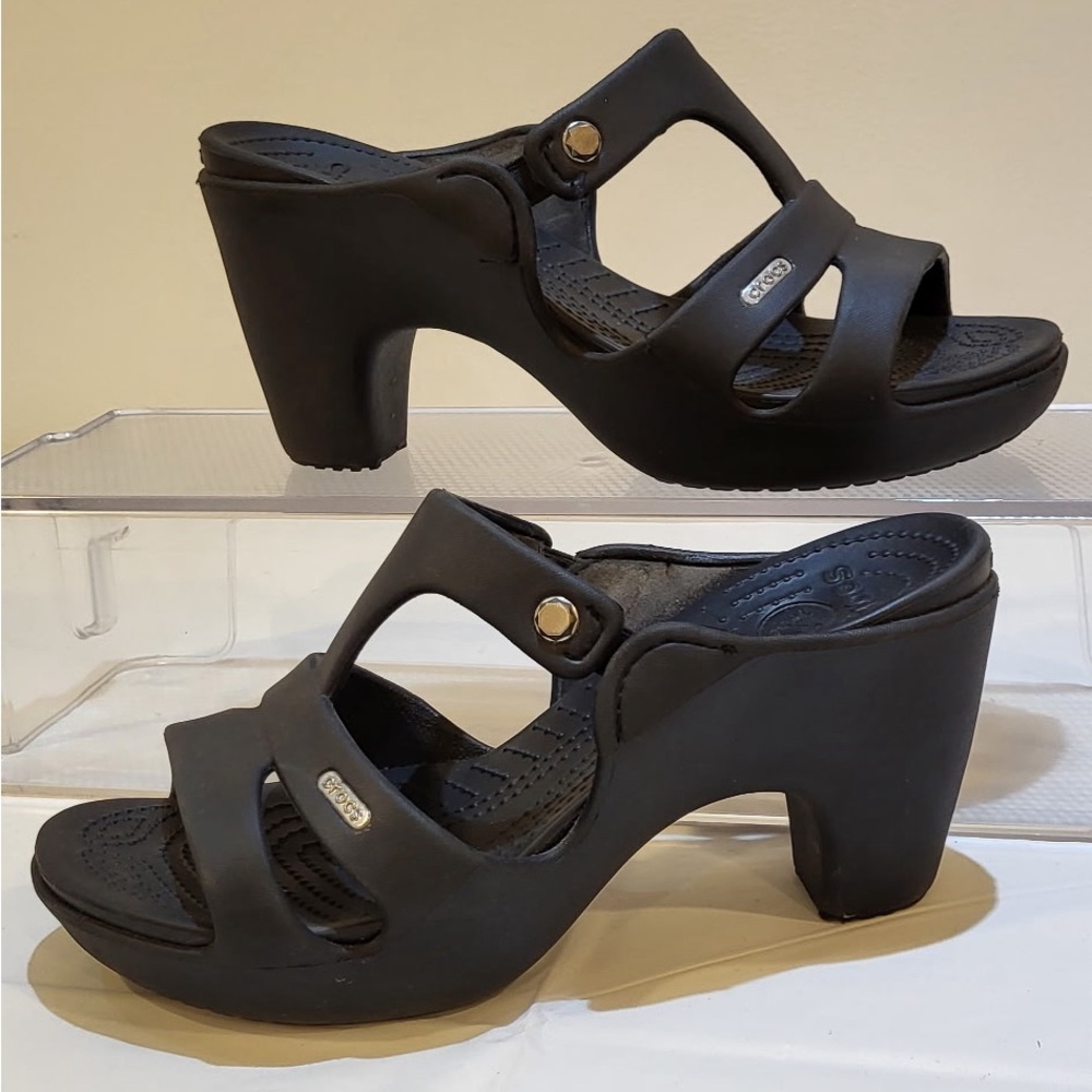 CROCS Cyprus black heels